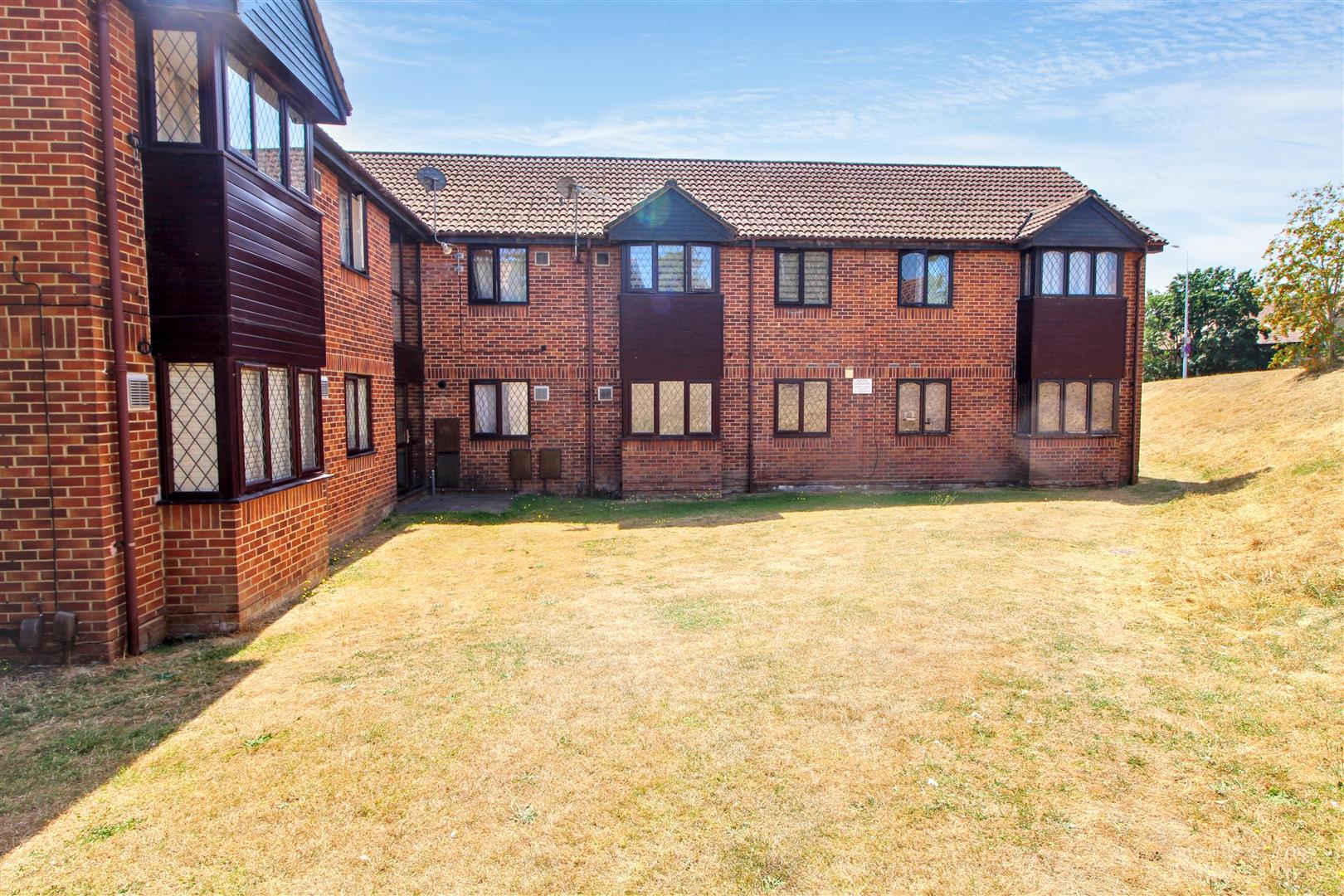 Ashmere Close, Calcot, Reading